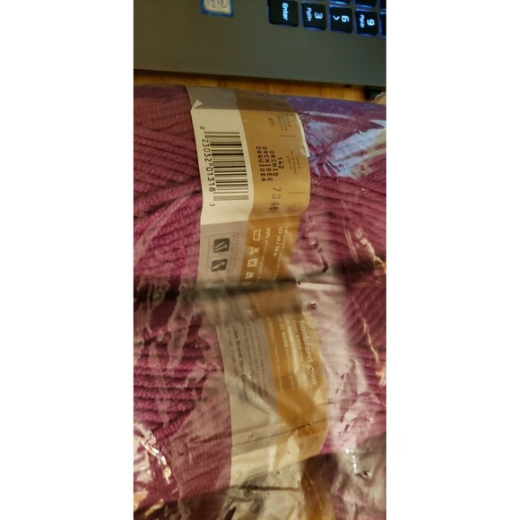NEW 3X LION BRAND Woolspun BULKY(5): (3) Skeins yarn
COLOR: ORCHID #142 - Picture 4 of 5